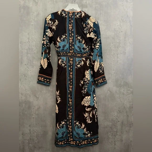 Farm Rio Black Blossom Tapestry Lenzing Ecovero Viscose Midi Wrap Dress  B3137 - threedaughtersproperties.com
